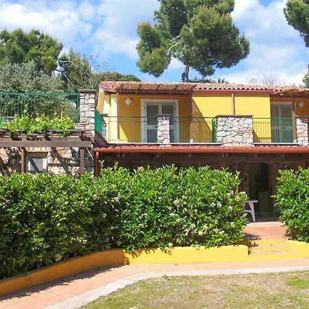 Villaggio La Perla Resort *